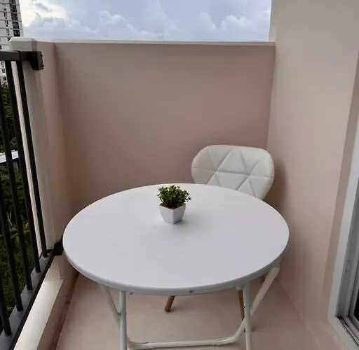 Claire's Empire Aparthotel 4*